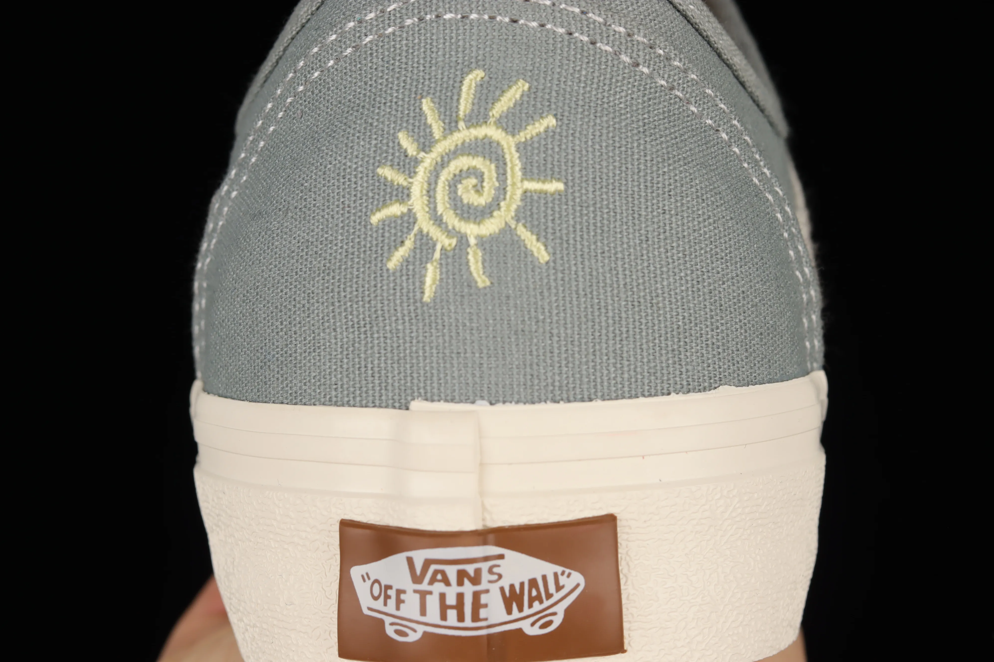 All categories Vans Vans series Vans Mid Vans China Vans Old Skool Vans gray green side stripes fun printed low-top casual sneakers VN0A54F4AST